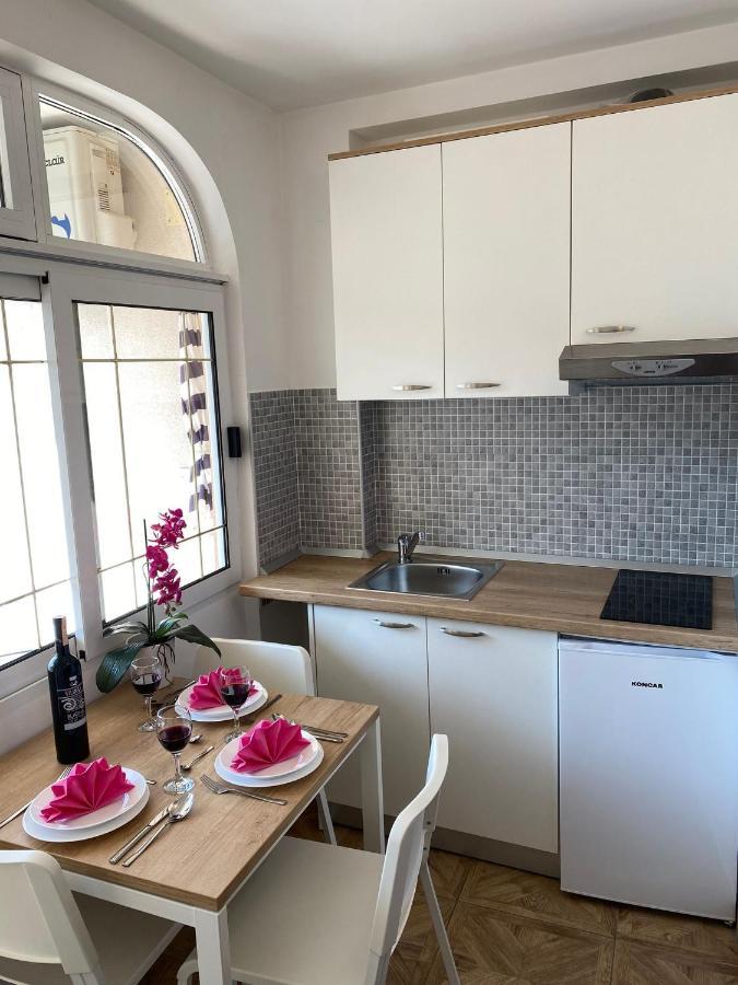 Apartments Kovac Makarska Exterior foto