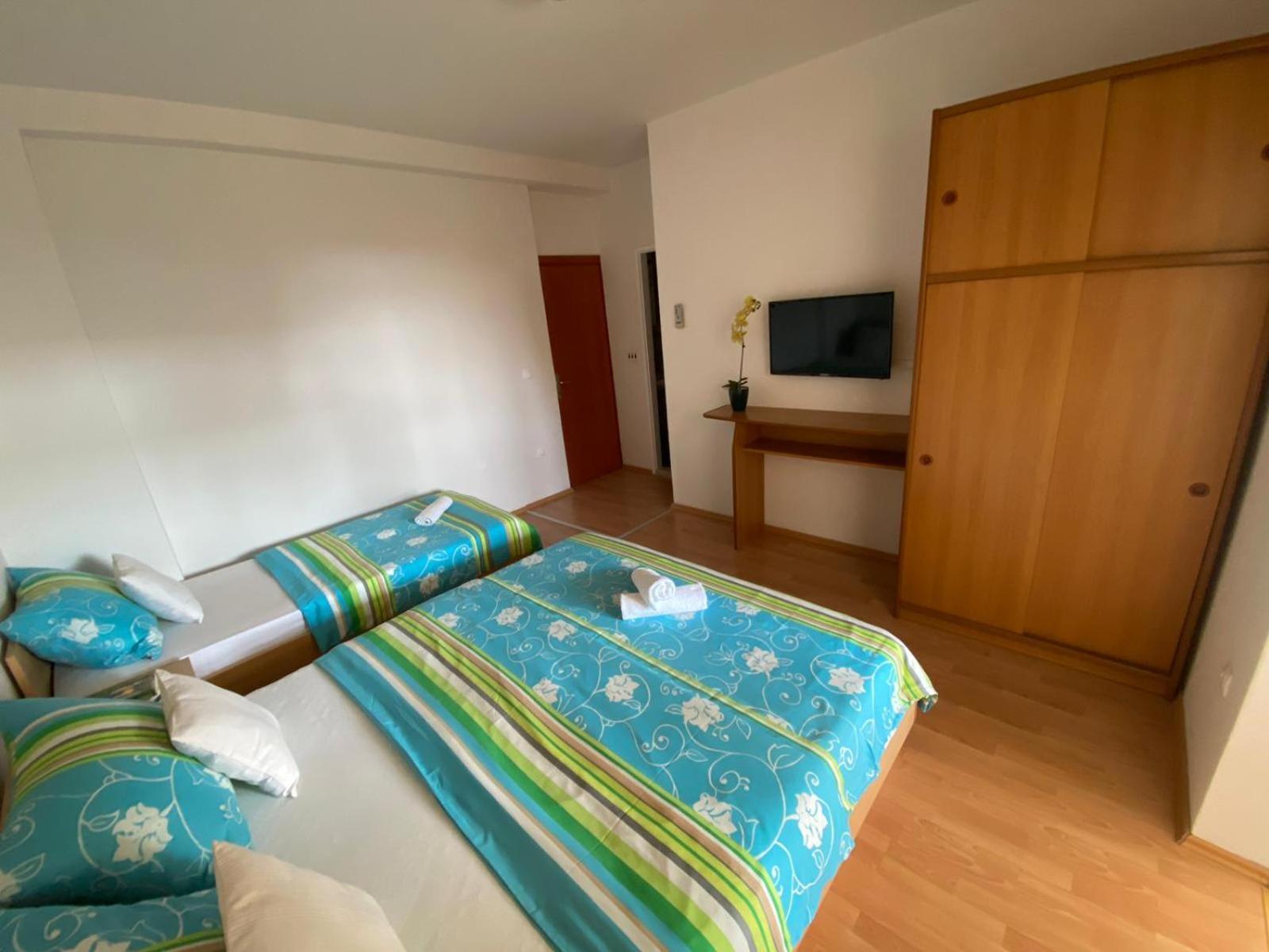 Apartments Kovac Makarska Habitación foto