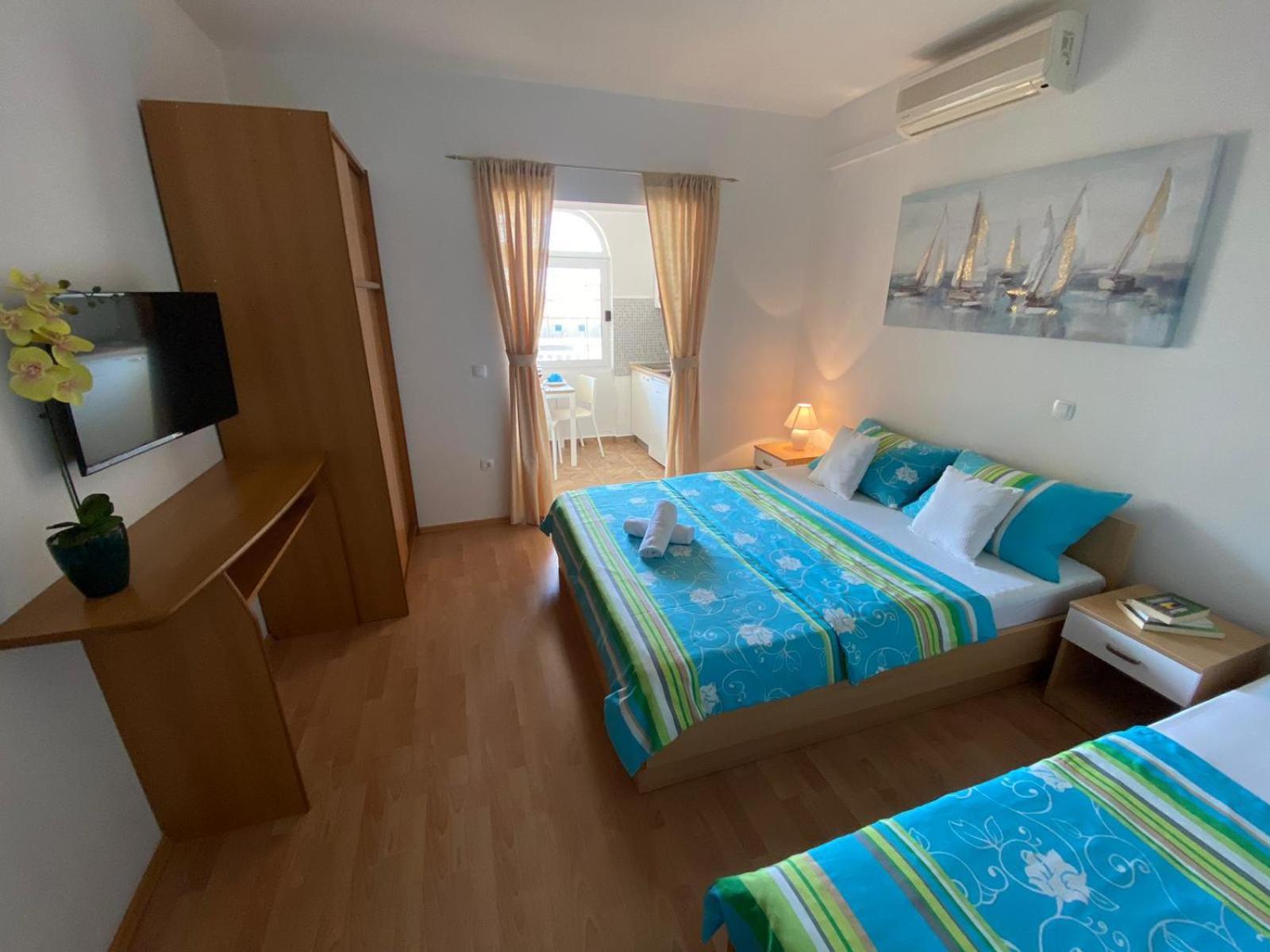 Apartments Kovac Makarska Habitación foto