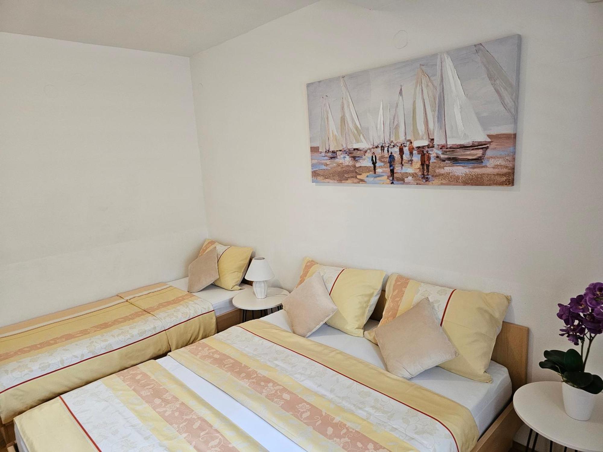 Apartments Kovac Makarska Habitación foto
