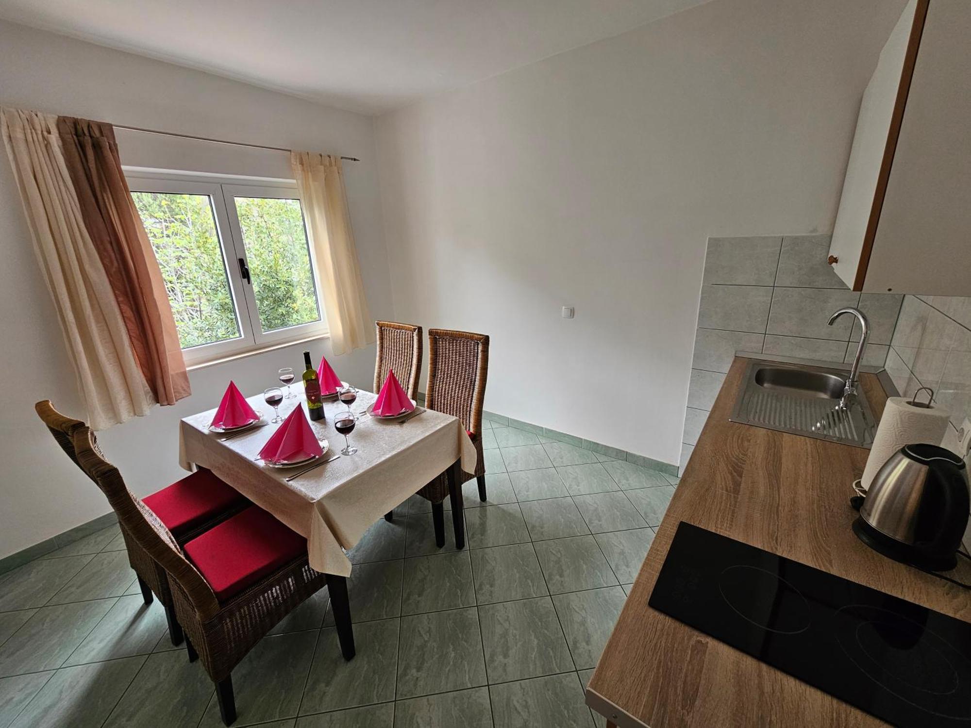 Apartments Kovac Makarska Habitación foto