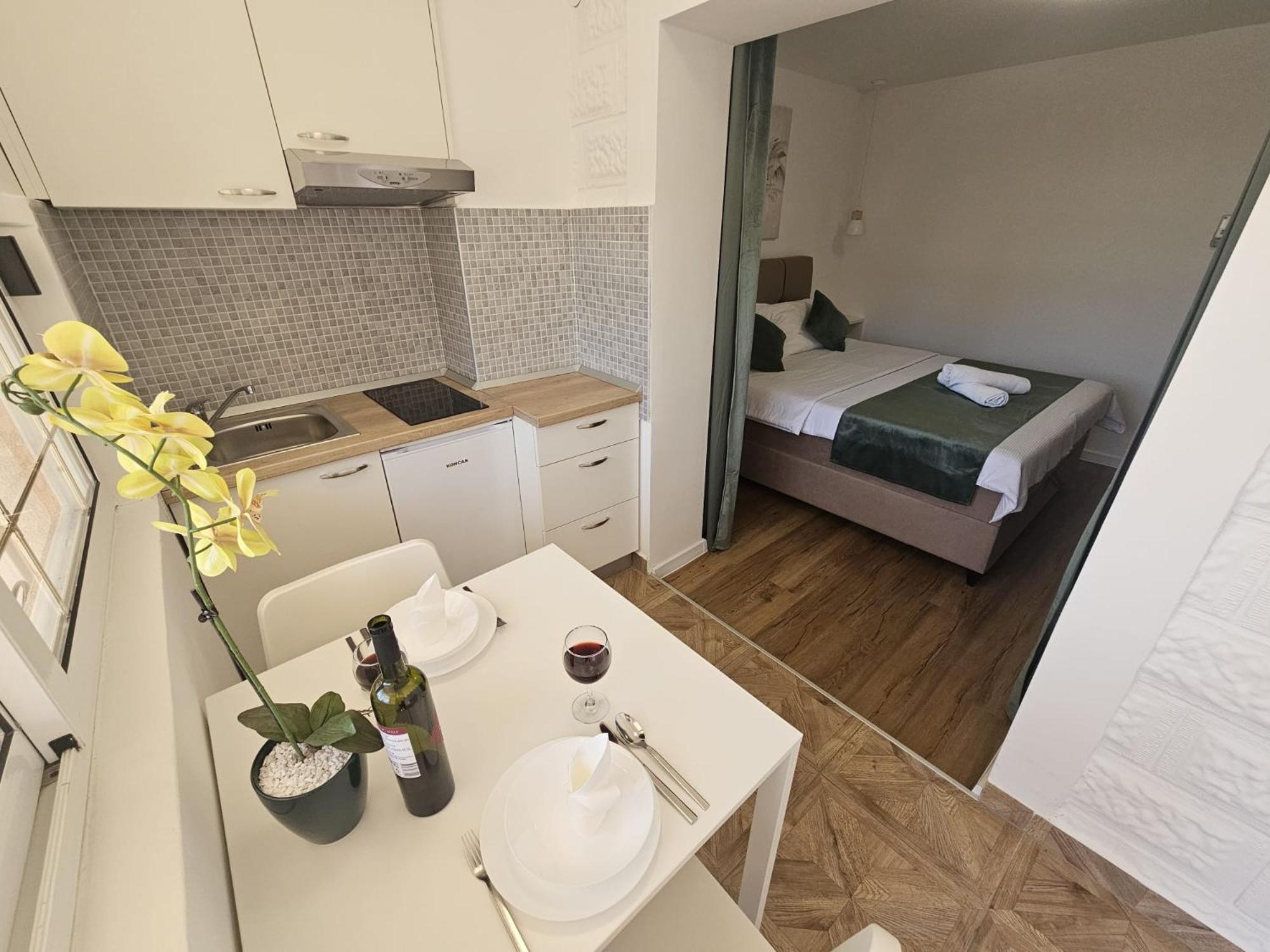 Apartments Kovac Makarska Habitación foto