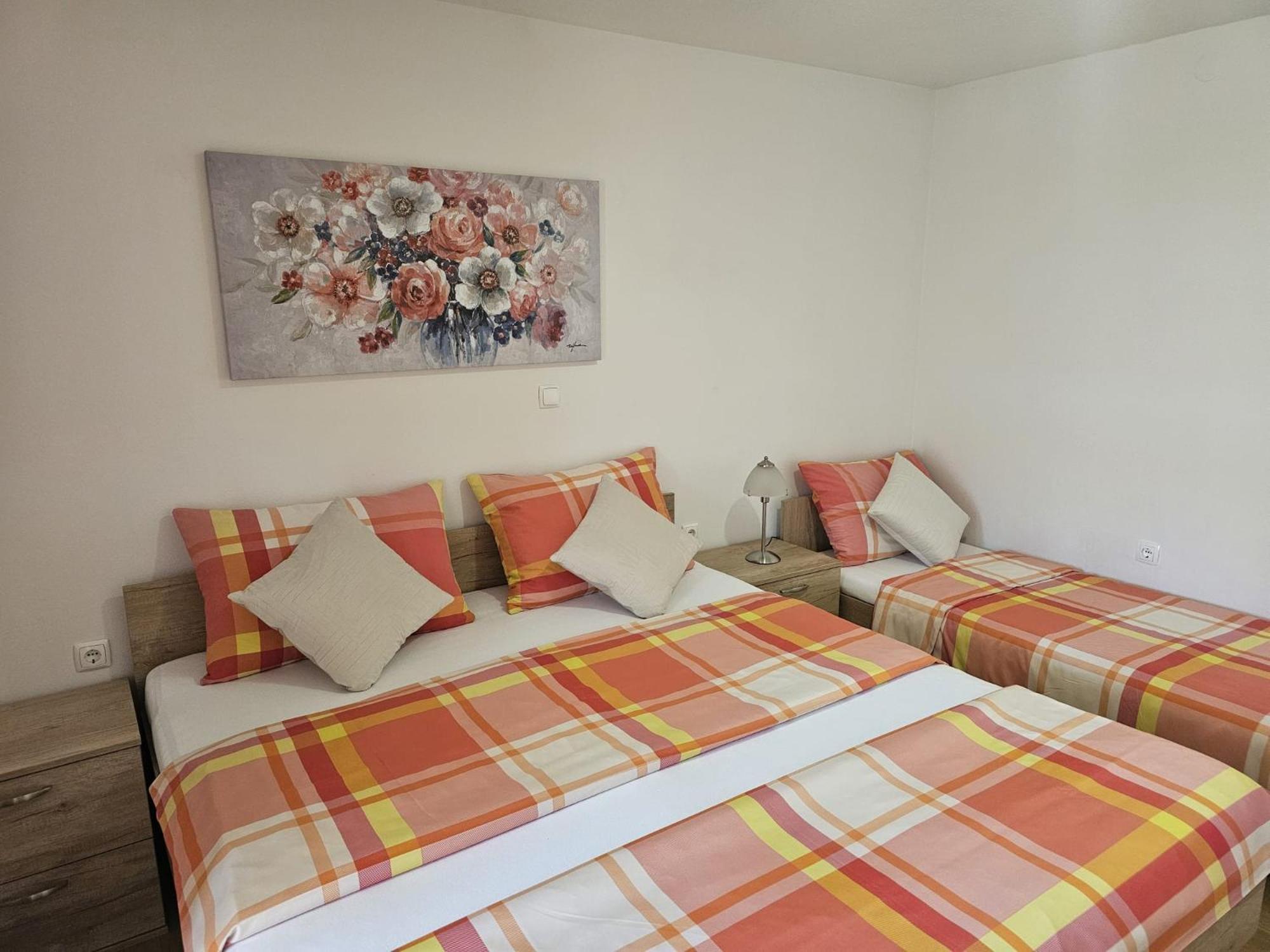 Apartments Kovac Makarska Habitación foto