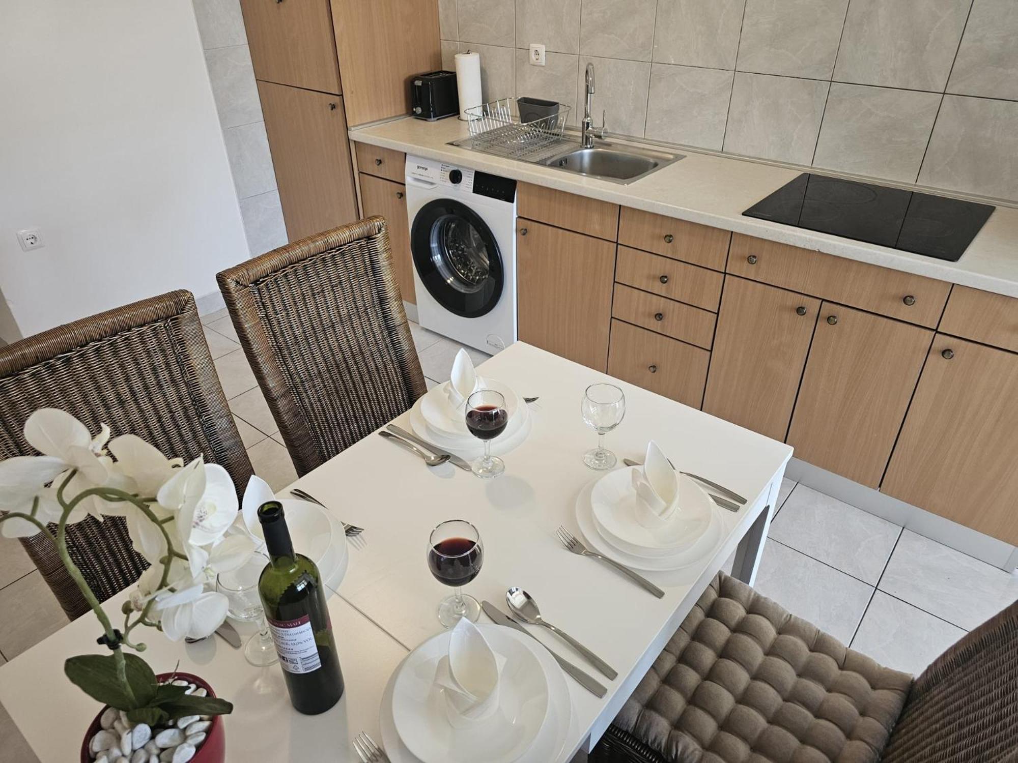 Apartments Kovac Makarska Habitación foto