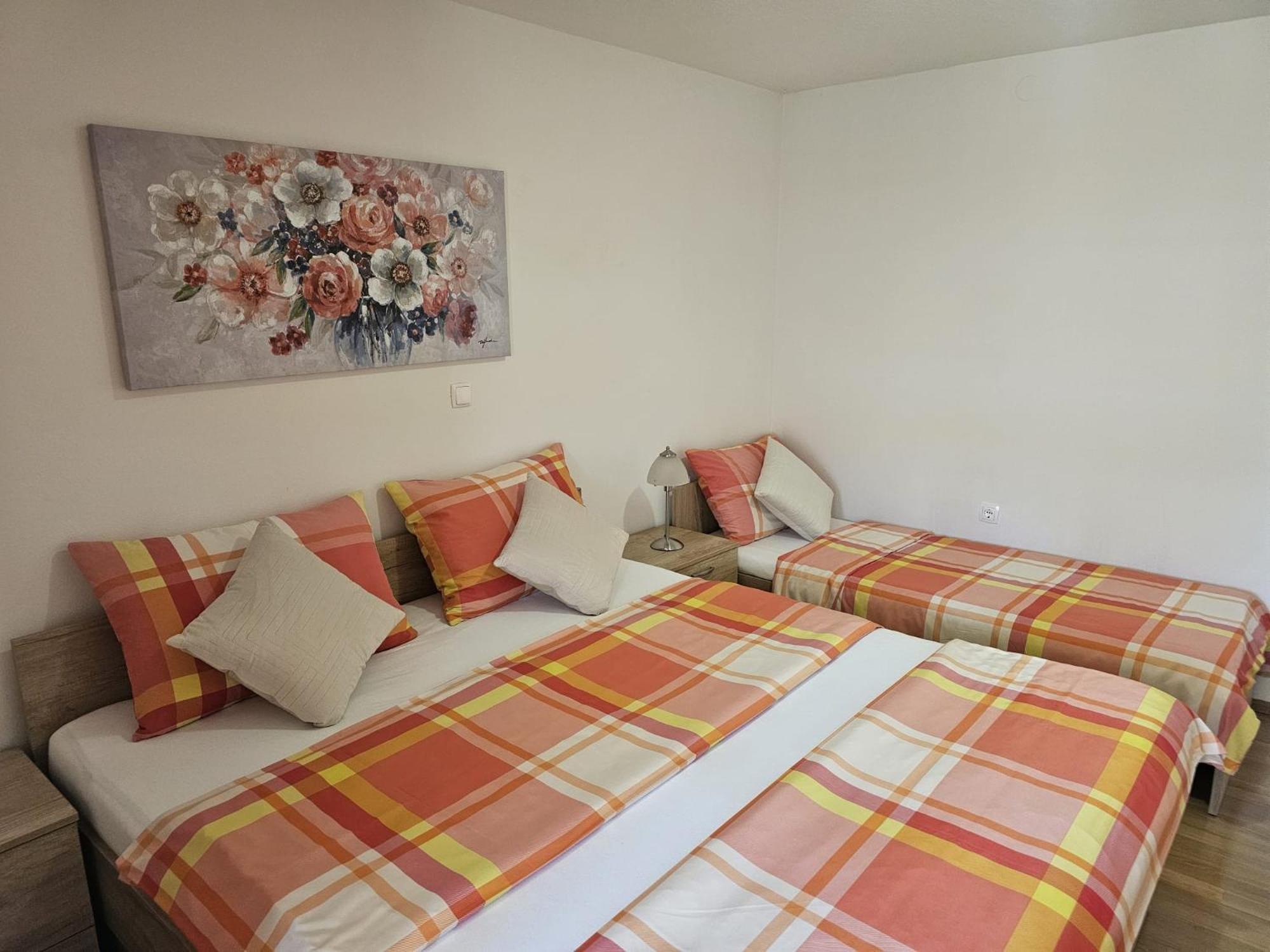 Apartments Kovac Makarska Habitación foto